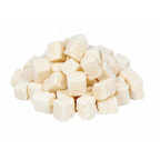 Coco desecado en dados